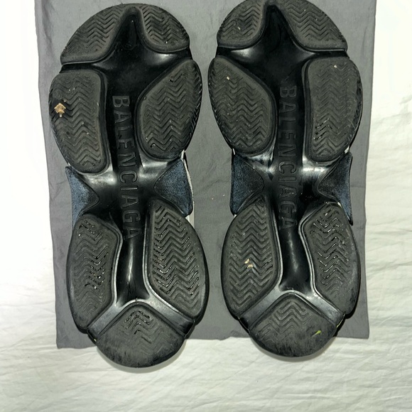 Balenciaga Triple S “Grey Yellow” - Picture 6 of 13